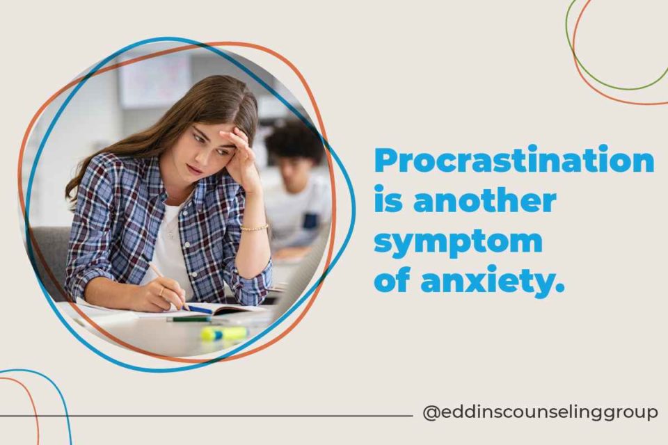 young teen girl procrastinates symptom of anxiety