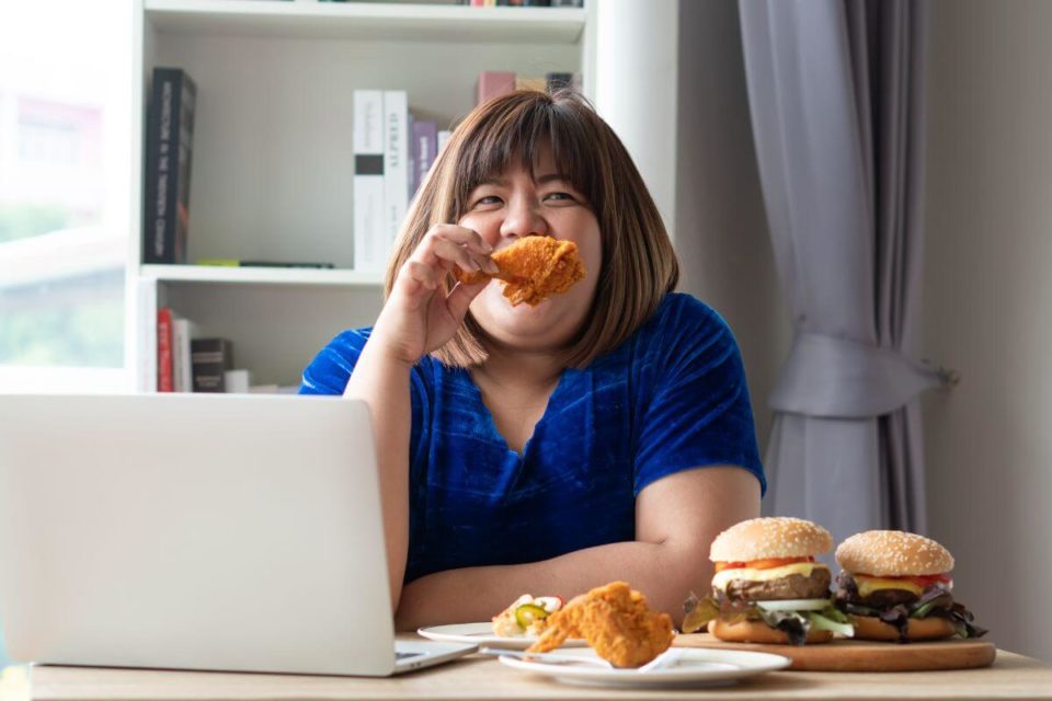 woman receiving binge eating disorder treatment in houston texas