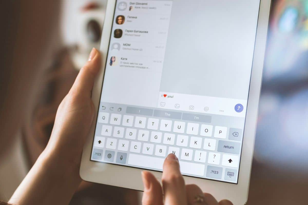 The positive impact of online connections