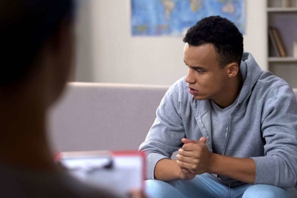 Psychotherapist vs. Counselor – What is the difference Who do you need to see black male sitting on therapist's couch 