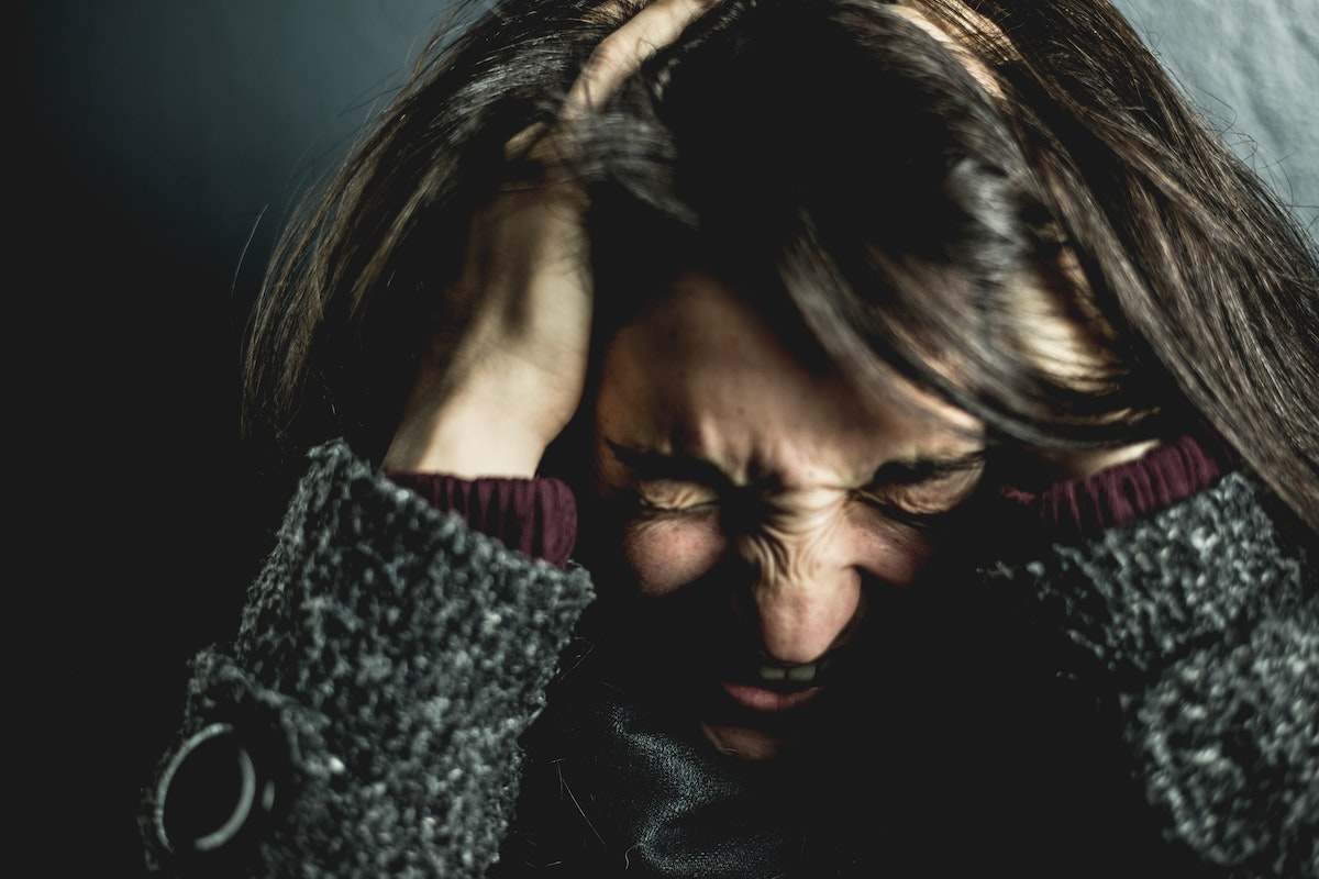 Woman in need of EMDR for anxiety