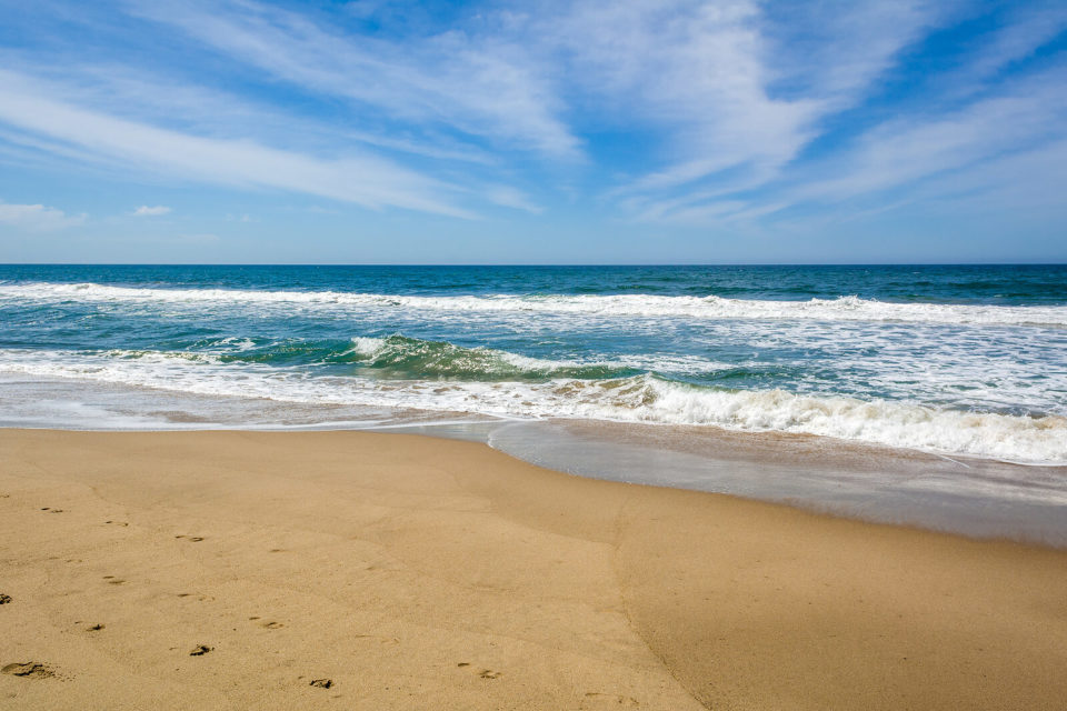 Image of a beach in Tampa, FL 33626. Our online therapist in Tamp, FL can help you with virtual counseling. Whether you are in St.Petersburg, Tampa, Orlando or anywhere in Florida we can help with online therapy. Call today to get started! 