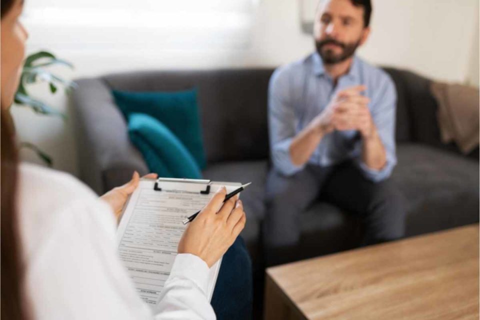 Image of a man talking to a therapist. Have you been trying to find a therapist but don't know how? Have you been looking for a "therapist near me" or a therapist Houston? We can help you make the connection. Call us today to talk to a Houston therapist! Houston 77009 | Montrose 77019 | Sugar land 77478